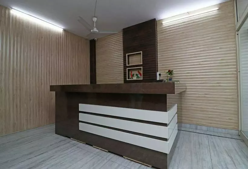 Oyo 16270 Hotel Sweet Home