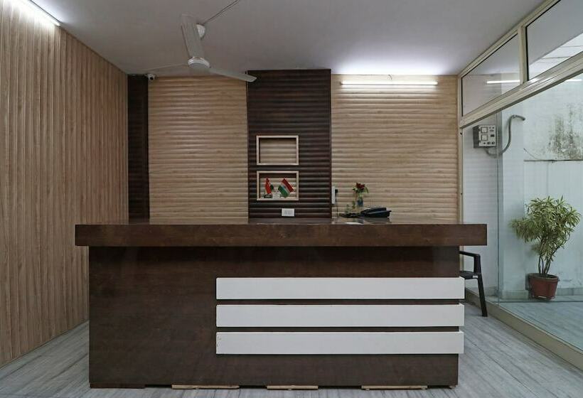 Oyo 16270 Hotel Sweet Home