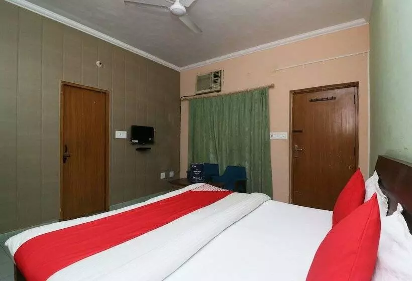 Oyo 16270 Hotel Sweet Home