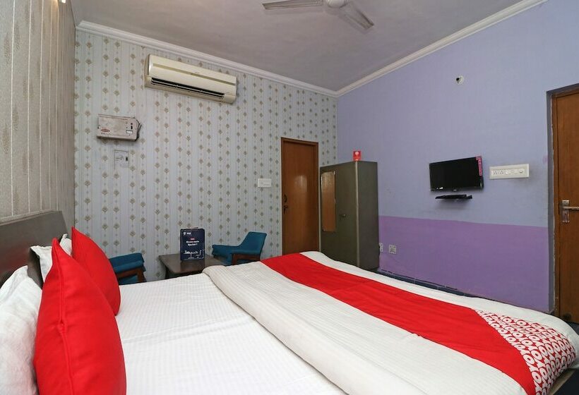 Oyo 16270 Hotel Sweet Home