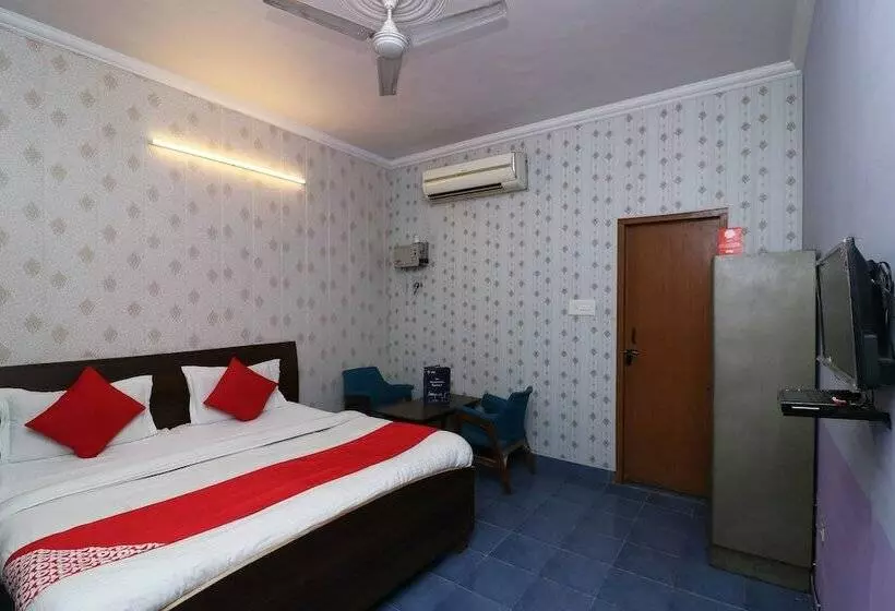Oyo 16270 Hotel Sweet Home