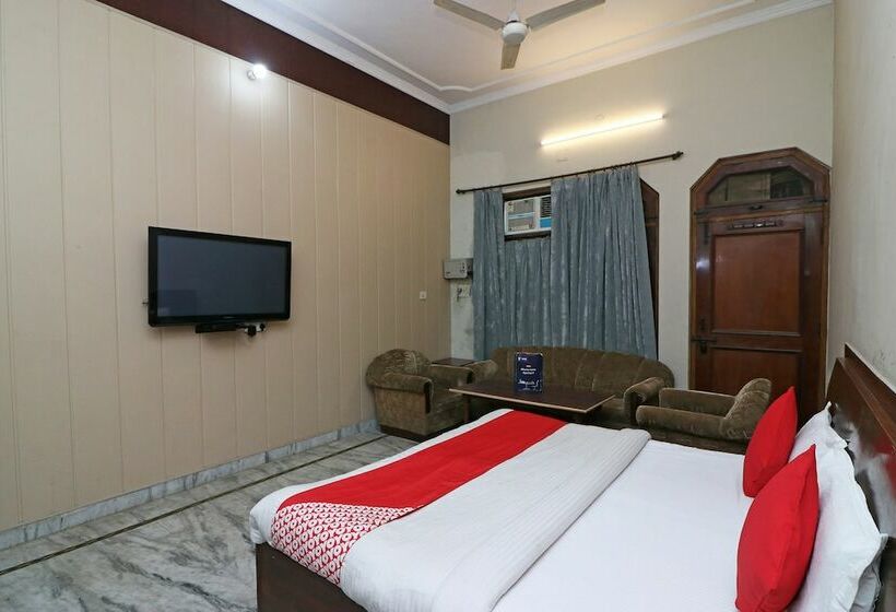 Oyo 16270 Hotel Sweet Home