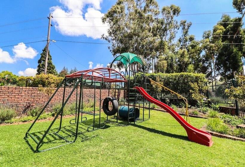 פנסיון Cinzaco Dullstroom