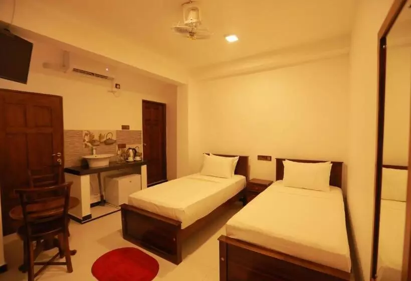 هتل Opulence Colombo