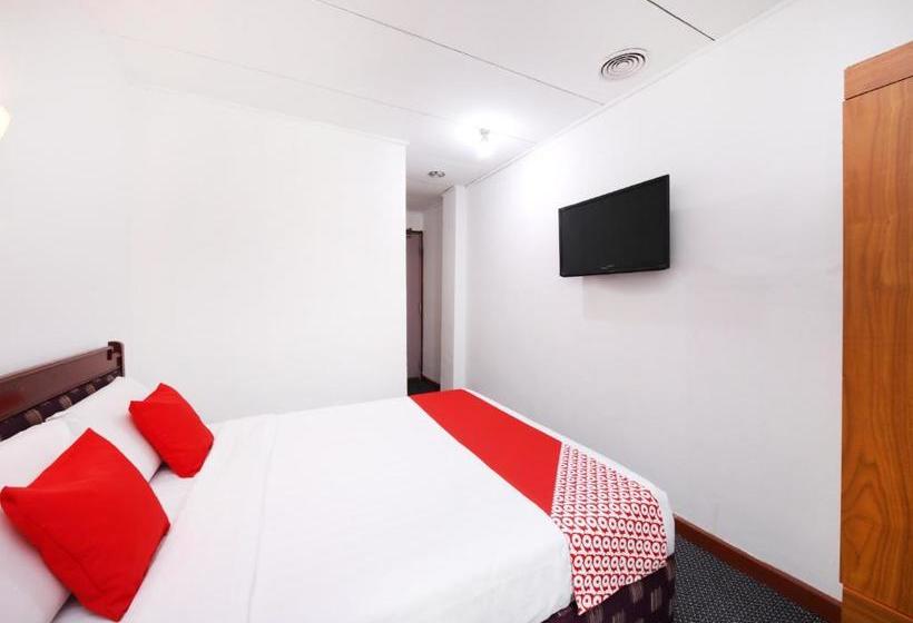 酒店 Oyo 699 Plaza