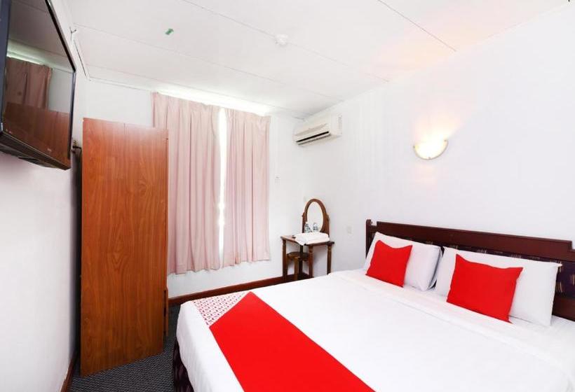 酒店 Oyo 699 Plaza