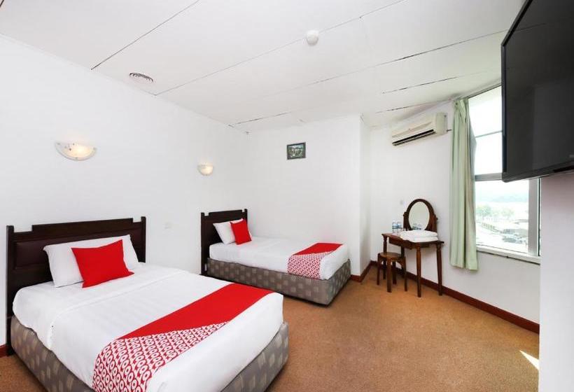 酒店 Oyo 699 Plaza