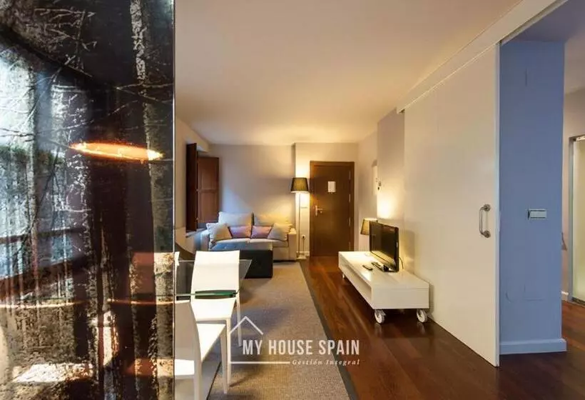 Myhousespain   Apartamentos Moros 41