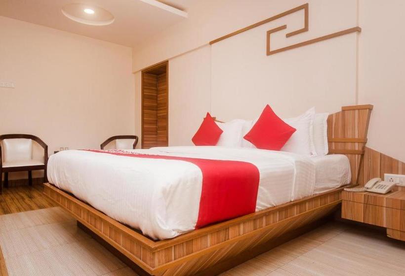 בית מלון כפרי Capital O 13823 Praveen International