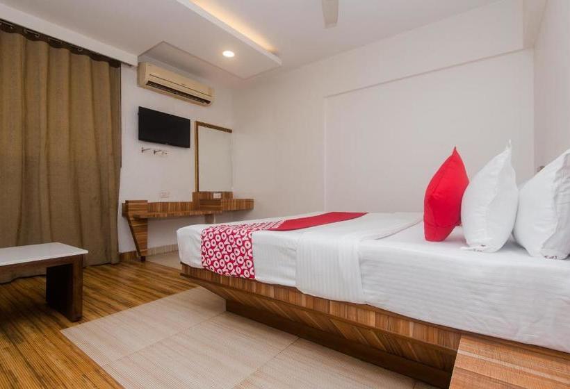 בית מלון כפרי Capital O 13823 Praveen International