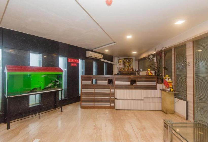 בית מלון כפרי Capital O 13823 Praveen International