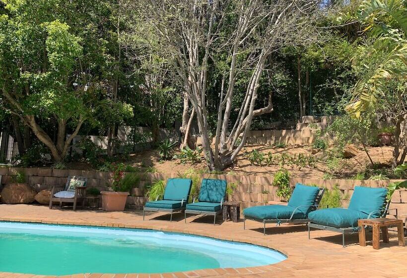 ベッドアンドブレックファースト Frogs Hill