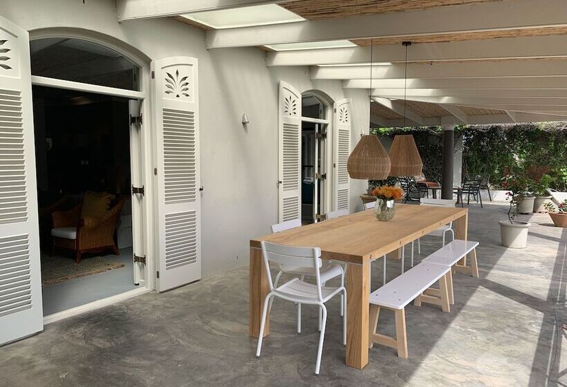 ベッドアンドブレックファースト Frogs Hill