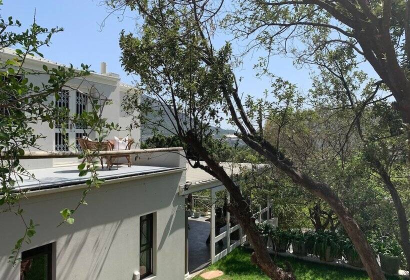 ベッドアンドブレックファースト Frogs Hill