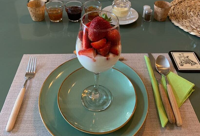 ベッドアンドブレックファースト Frogs Hill