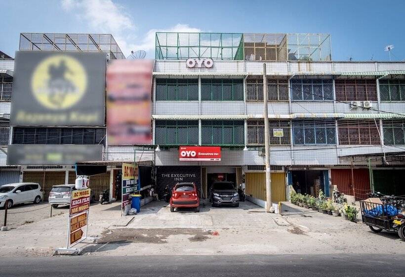 Hotel Oyo 359 Executive Inn