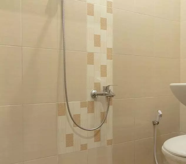 ホテル Oyo 359 Executive Inn