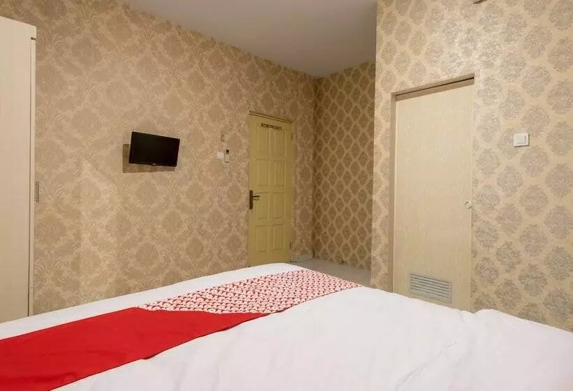 ホテル Oyo 359 Executive Inn