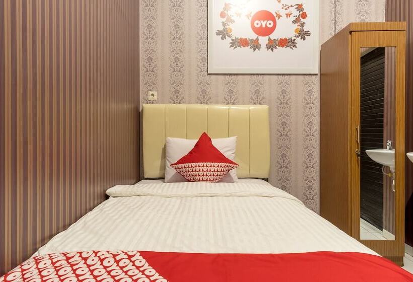 Hotel Oyo 359 Executive Inn