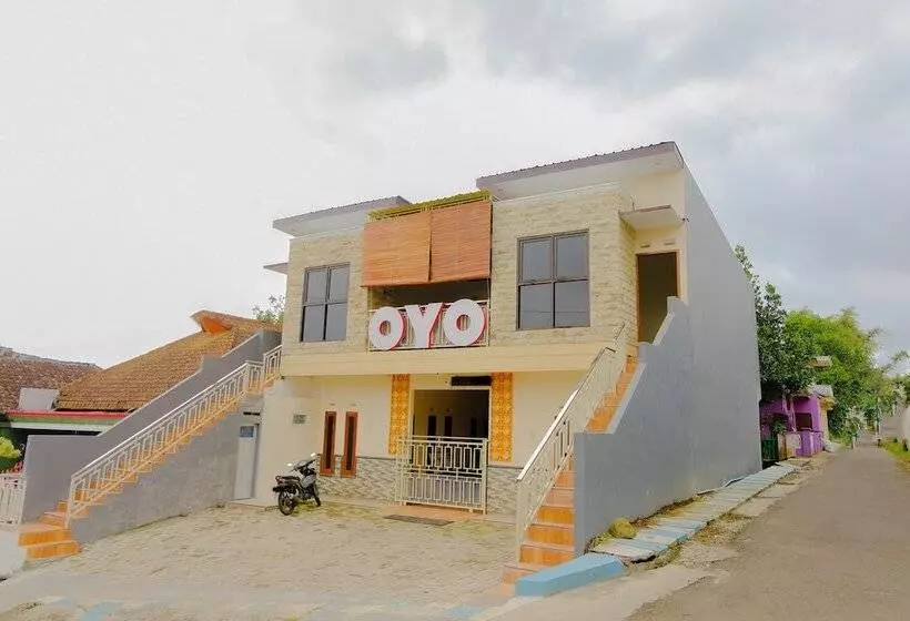 Otel Oyo 605 Queen Residence