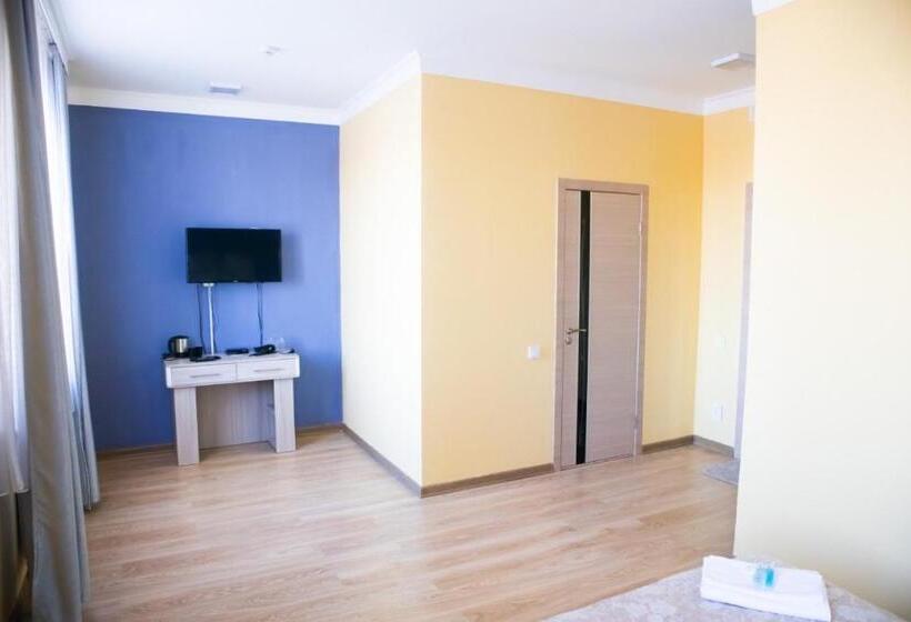 هتل Sad Dolgoletiya