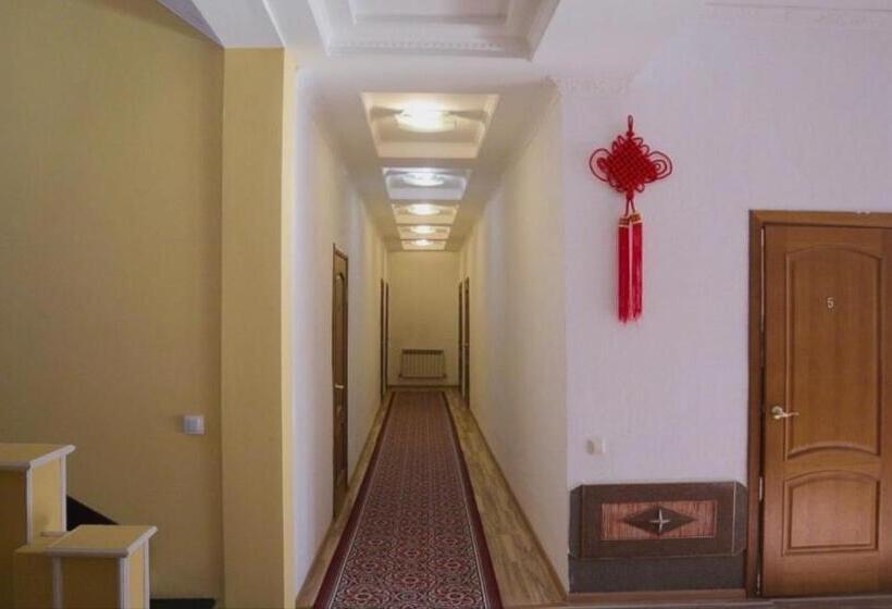 هتل Sad Dolgoletiya