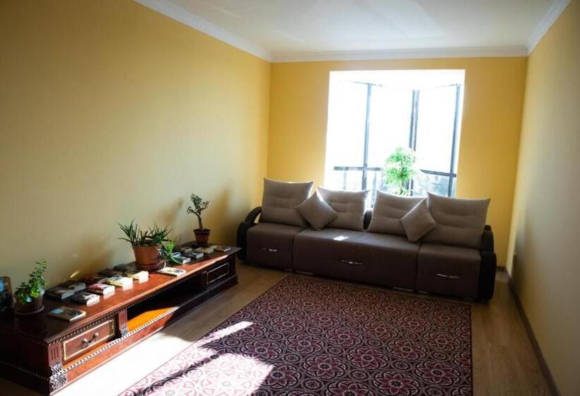 هتل Sad Dolgoletiya