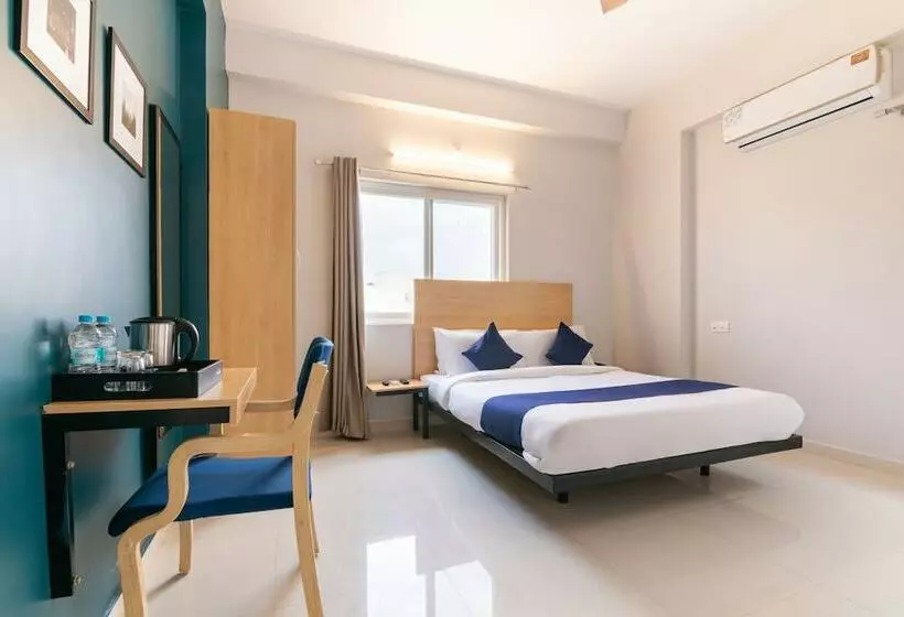 ホテル Silverkey Executive Stays 27773 Ias Colony