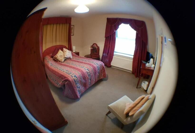 בית מלון כפרי The White House