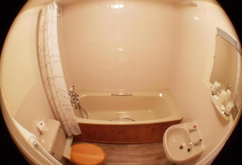 בית מלון כפרי The White House