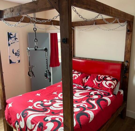 פנסיון Xtasia Adult Hotel   Adults Only