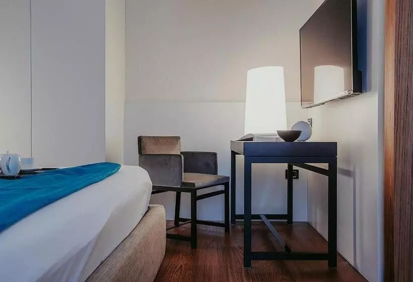 هتل Baca Suites, Restaurant & Bar
