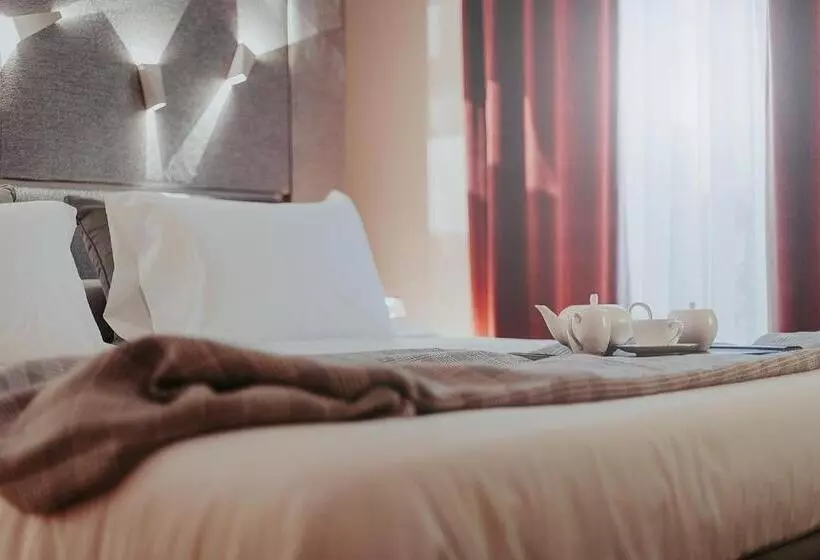هتل Baca Suites, Restaurant & Bar