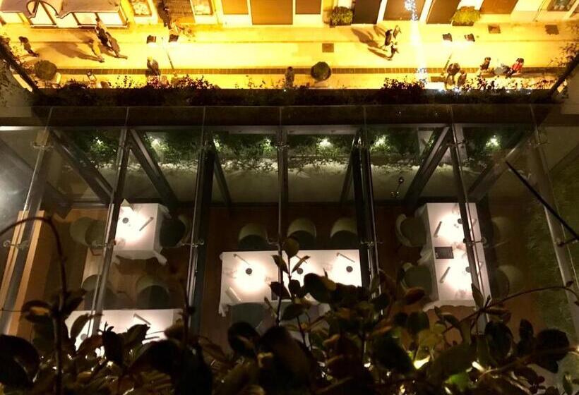 Hotel Baca Suites, Restaurant & Bar