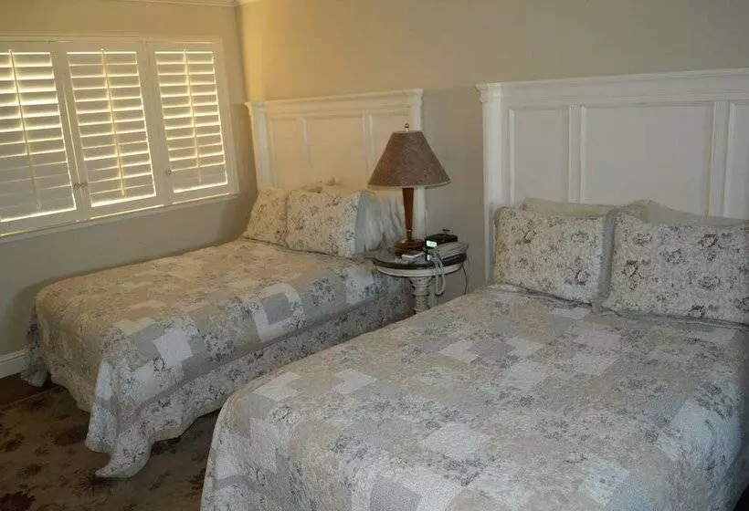 Hotelli Beachcomber Inn