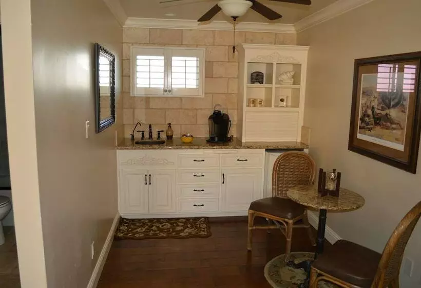 Hotelli Beachcomber Inn