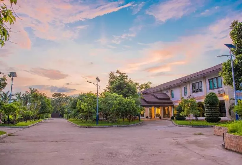 Hotelli Khung City