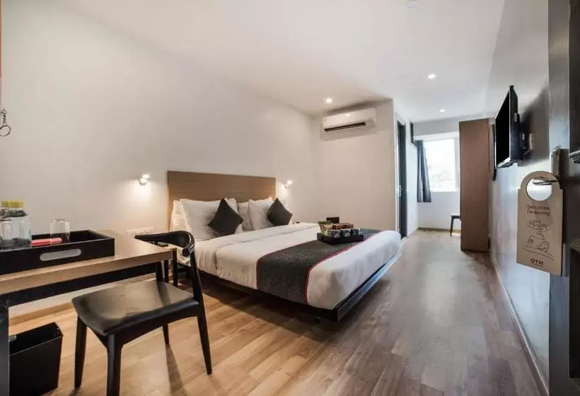 ホテル Oyo Townhouse 248 Uc Pankha Road