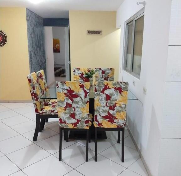 펜션 Suítes Econômica 250 Metros Do Mar