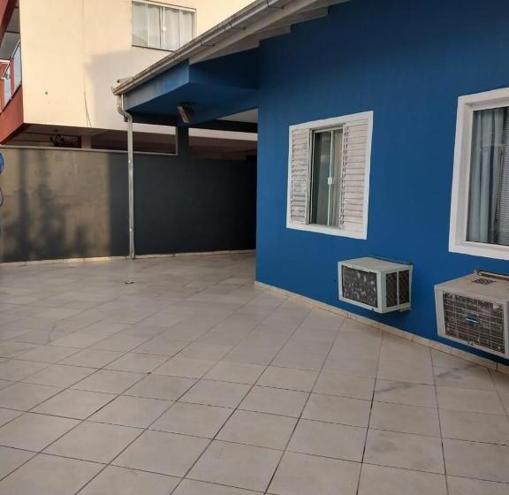 펜션 Suítes Econômica 250 Metros Do Mar