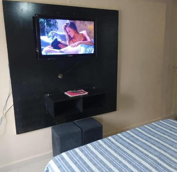 펜션 Suítes Econômica 250 Metros Do Mar