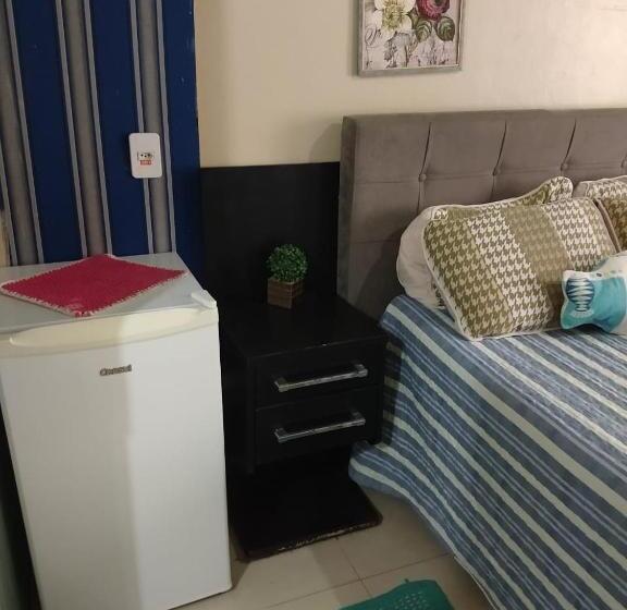 펜션 Suítes Econômica 250 Metros Do Mar