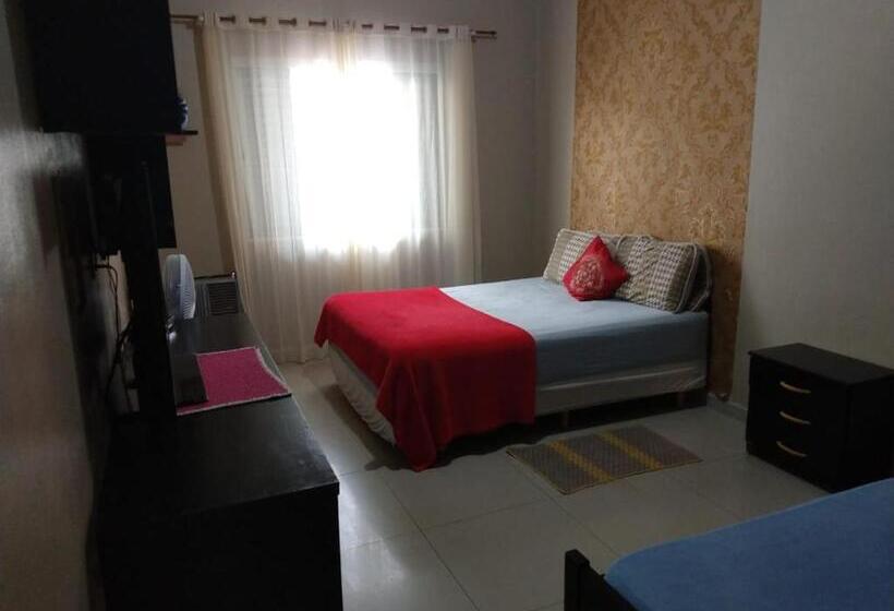 펜션 Suítes Econômica 250 Metros Do Mar