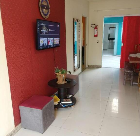 펜션 Suítes Econômica 250 Metros Do Mar