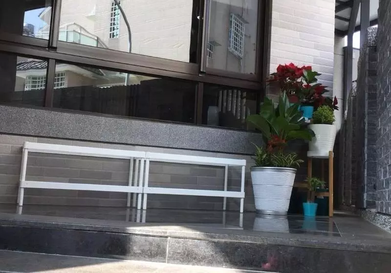 تختخواب و صبحانه Donggang Homestay Dongfan