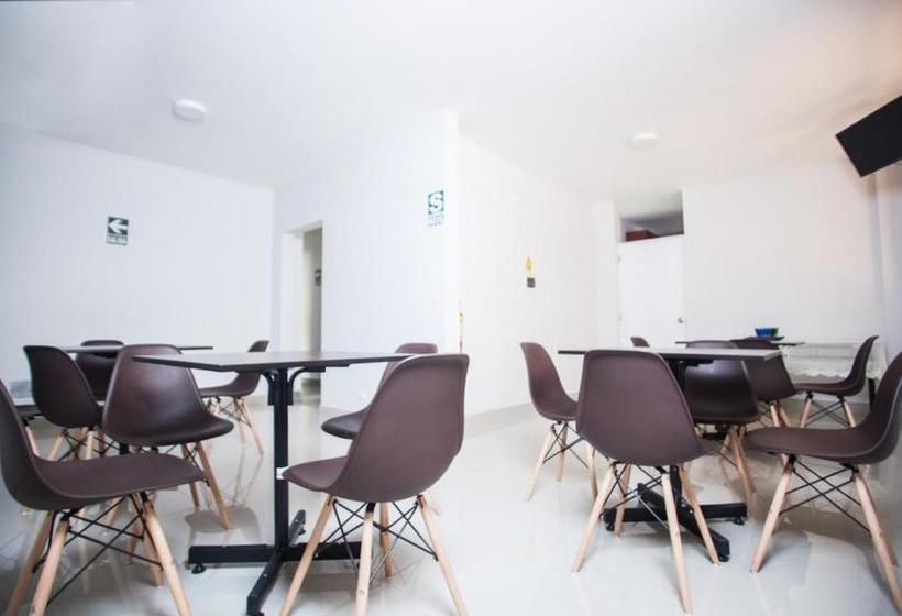 فندق Hostal Vasco