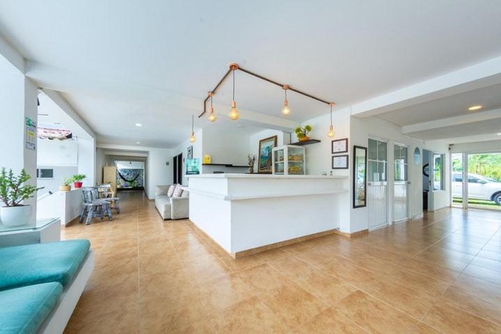 Aw Hotel Acawa Resort & Piscina