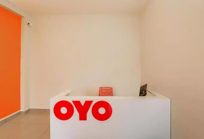 ホテル Oyo 26679 Jk Inn