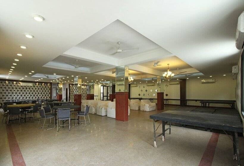 Hotel Oyo 5741 Grand Highway