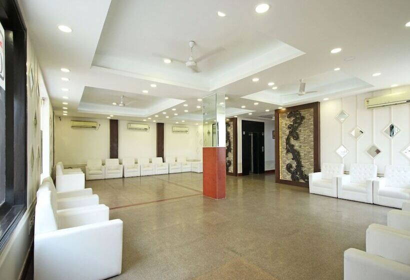 Hotel Oyo 5741 Grand Highway